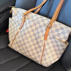 ♥️Authentic Louis Vuitton totally pm good price for this beautiful bag ♥️